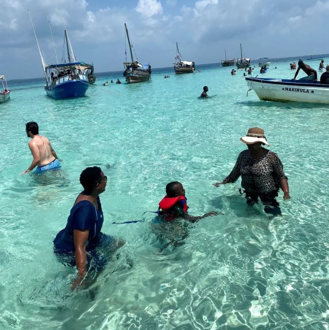 Kisite Marine Park Diani sq